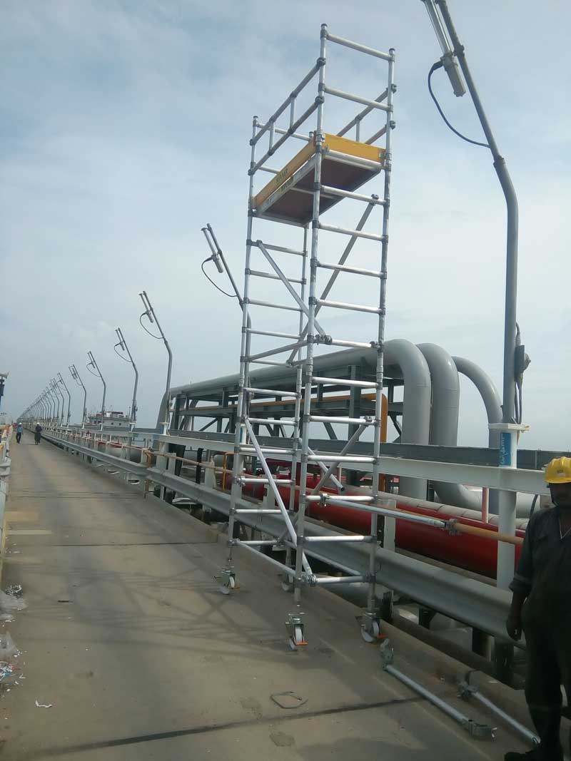 Mobile Scaffold Tower With Ladder Frame
