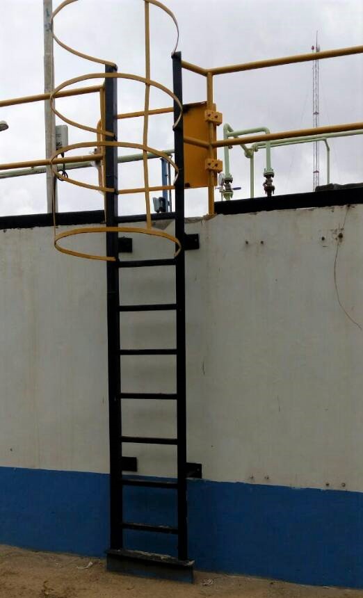 fixed ladder